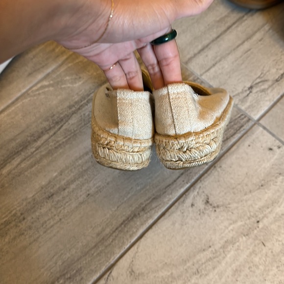 Camera and glasses - Picture 3 of 3